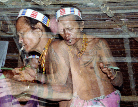 sumatra - mentawi medicine man 2.jpg